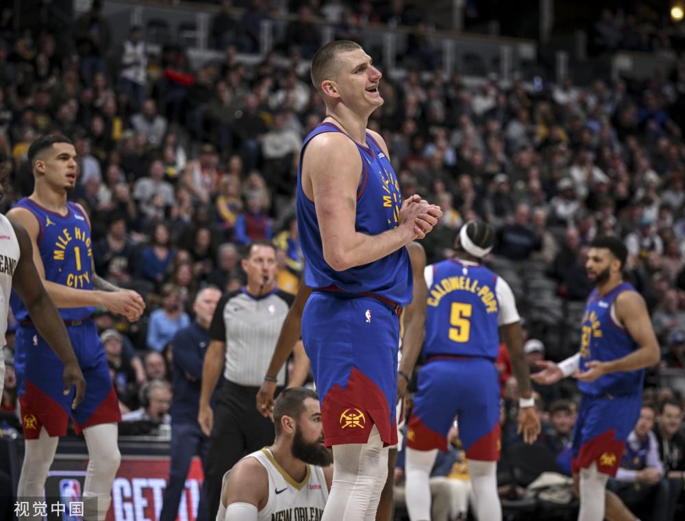 他不但用自 他不但用自