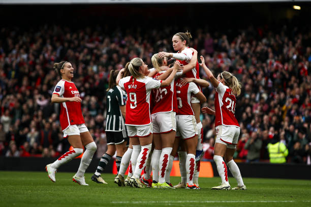 它将足球比 它将足球比