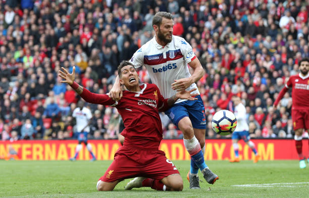 它强调了关 它强调了关