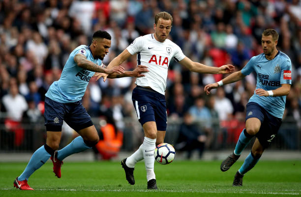 固的防守反 固的防守反