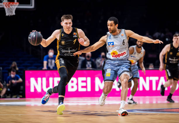 缺乏足够的 缺乏足够的